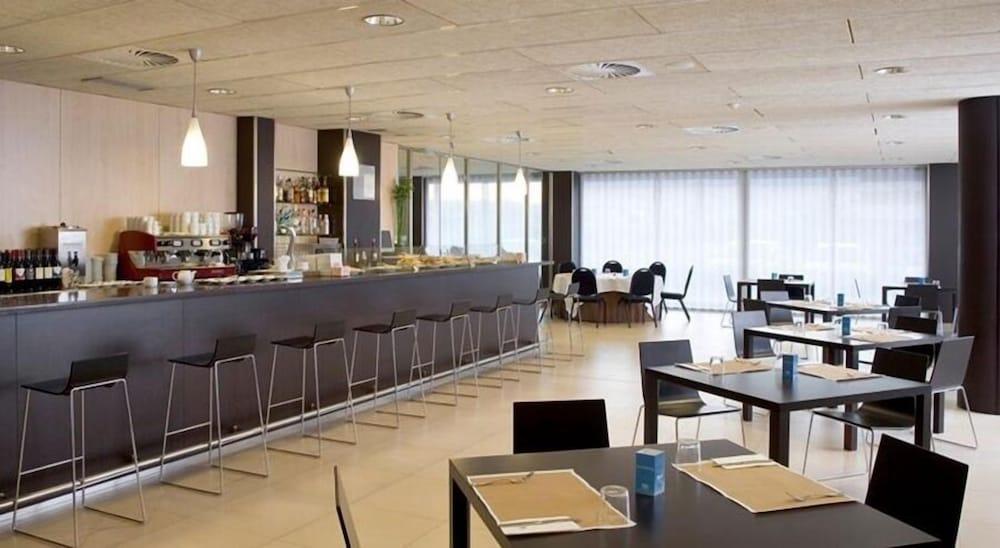 Azz Pamplona Norte Hotel Berriozar Exteriér fotografie