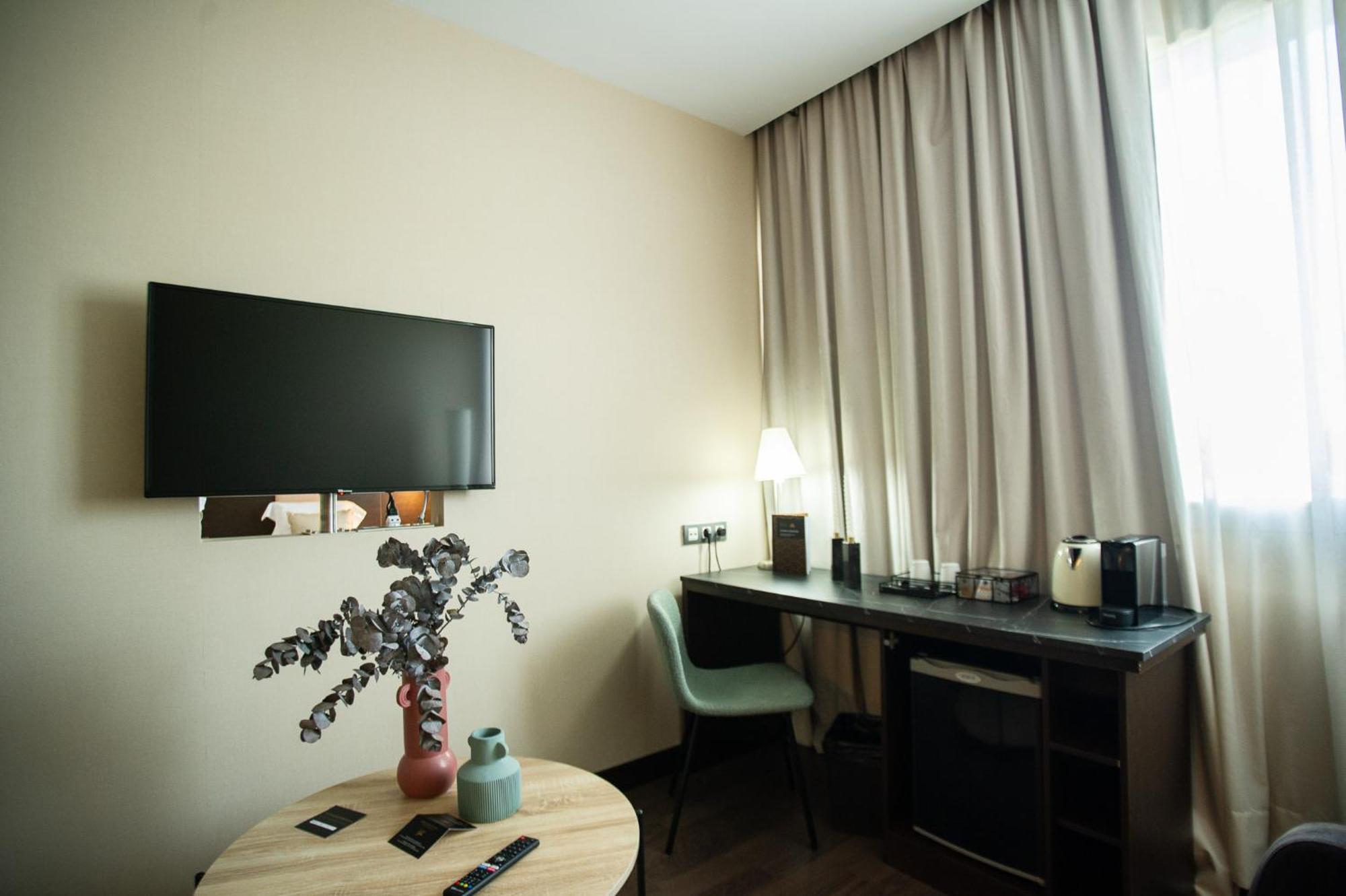Azz Pamplona Norte Hotel Berriozar Exteriér fotografie