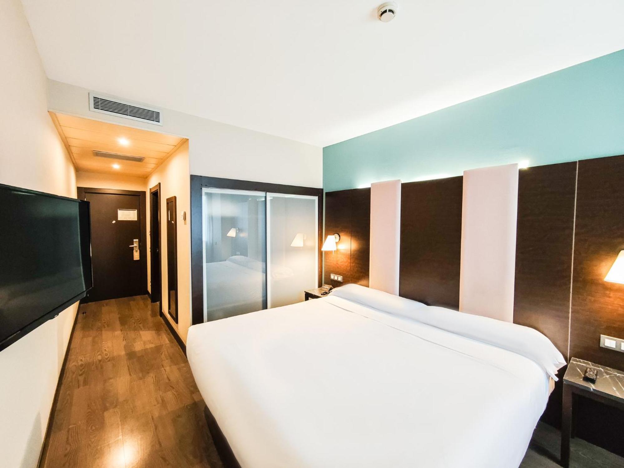 Azz Pamplona Norte Hotel Berriozar Exteriér fotografie