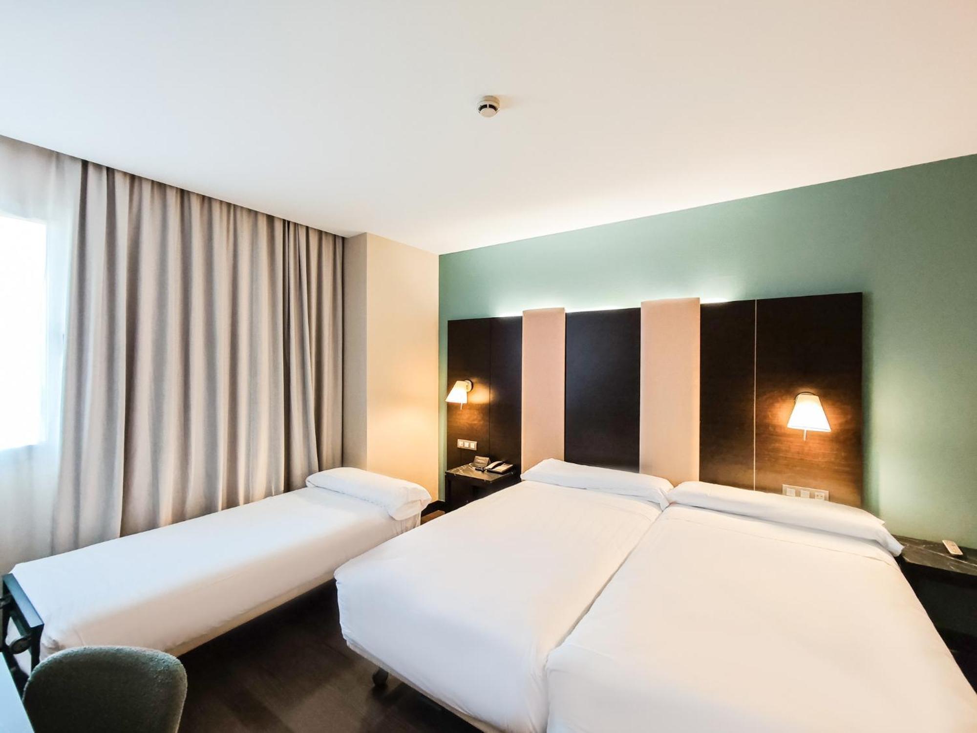 Azz Pamplona Norte Hotel Berriozar Exteriér fotografie