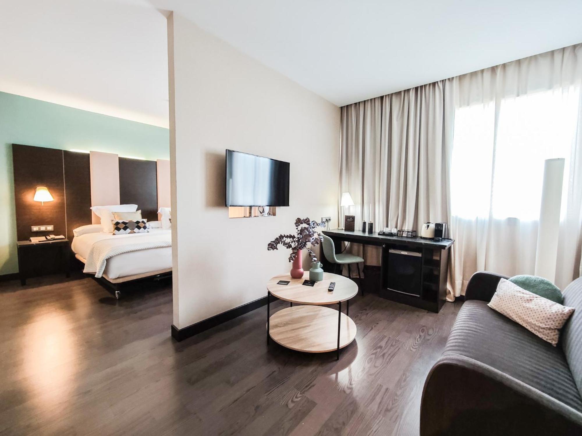 Azz Pamplona Norte Hotel Berriozar Exteriér fotografie